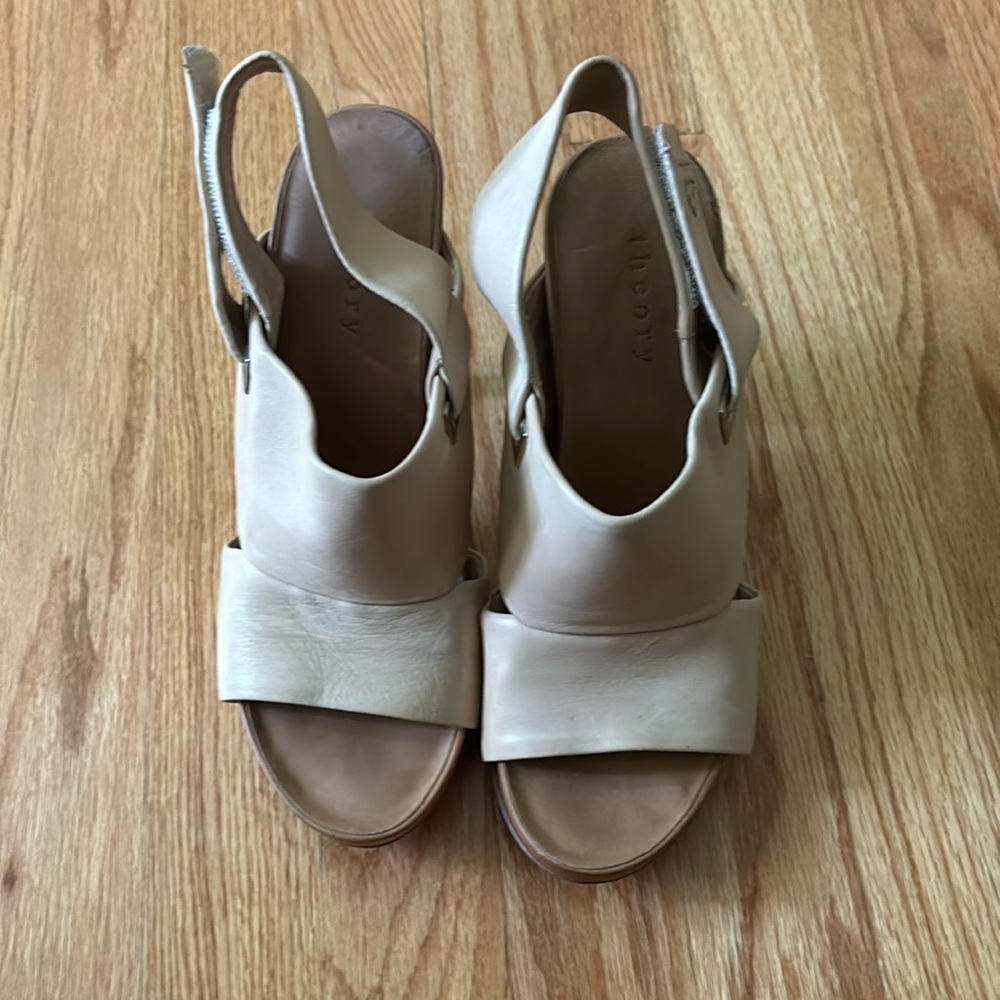 Beige upper leather high heels
